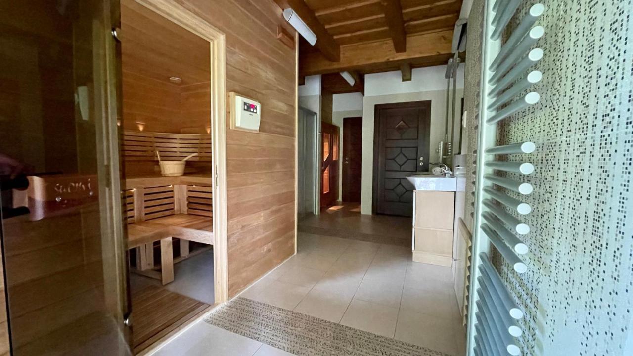 Resort Drevenice Terchová エクステリア 写真
